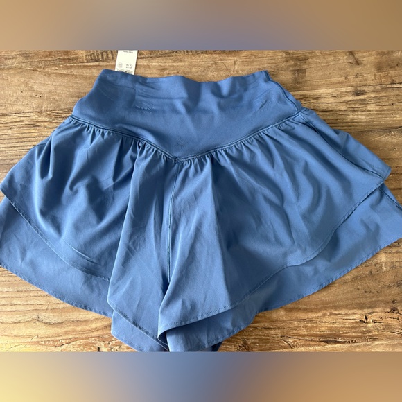 OFFLINE By Aerie Real Me Ruffle Flirty Shorts in a blue color- size XS - NEW - Picture 3 of 5
